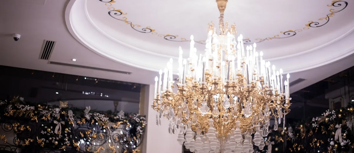 Grand hotel chandelier in luxury lobby